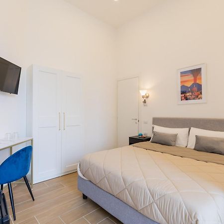 Blu Parthenope Suites Napoli Eksteriør billede