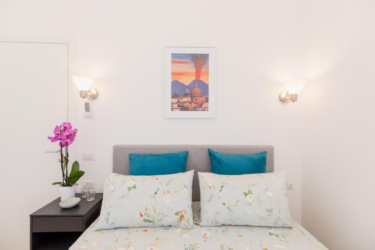Blu Parthenope Suites Napoli Eksteriør billede