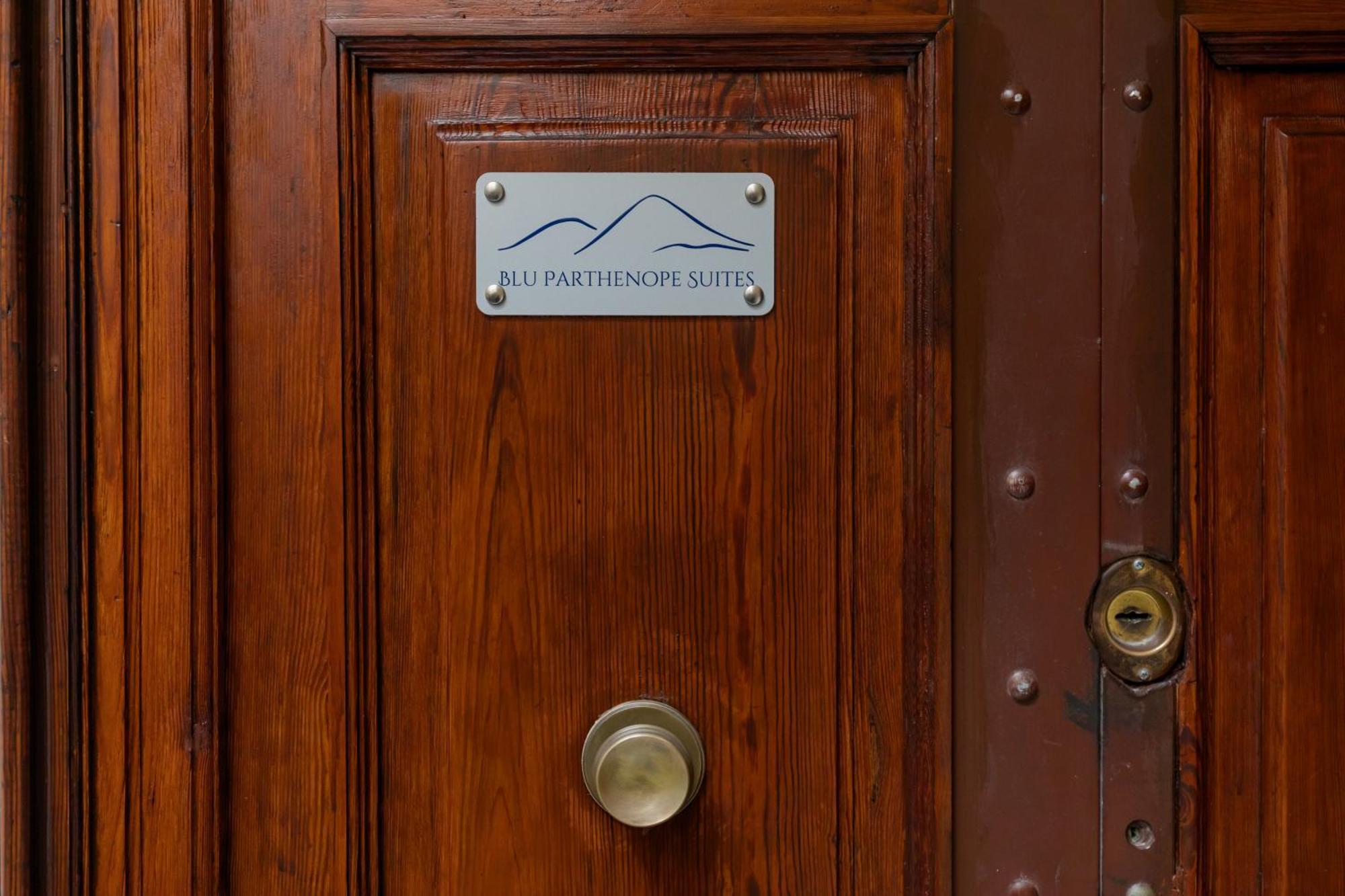 Blu Parthenope Suites Napoli Eksteriør billede